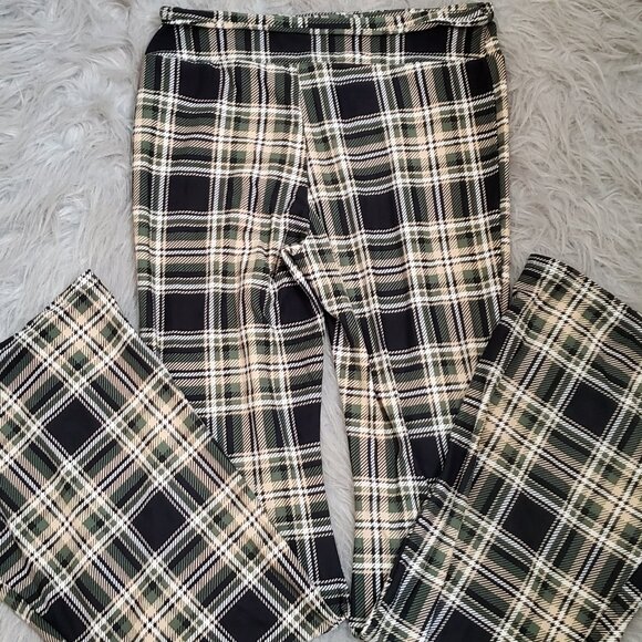 No Boundaries Juniors Medium Plaid Flared Pants - Picture 1 of 5
